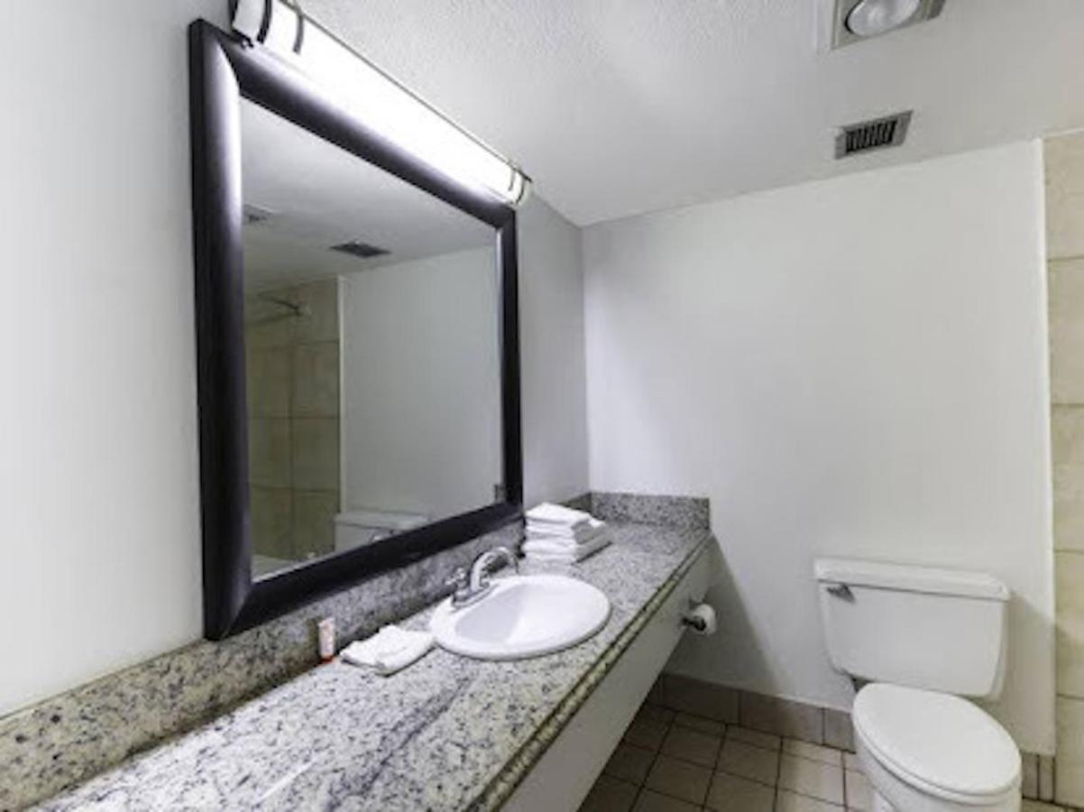 Oyo Hotel Lafayette La I-10 & University Dış mekan fotoğraf